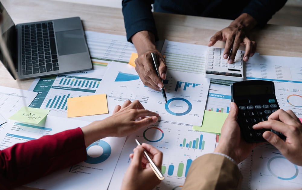 The Benefits of Outsourcing CFO Services for Growing Businesses